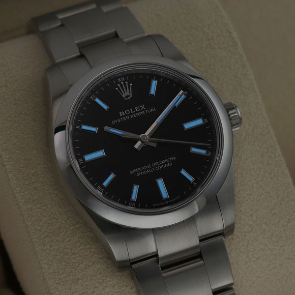 Rolex Oyster Perpetual 124200